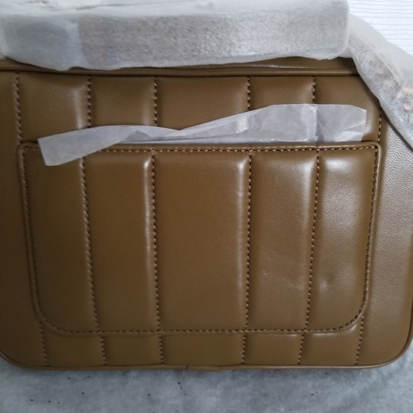 TORY BURCH KIRA CAMERA BAG (NWT) - Picture 14 of 16